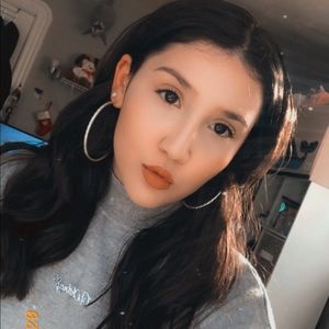 Meet your Posher, Whitney